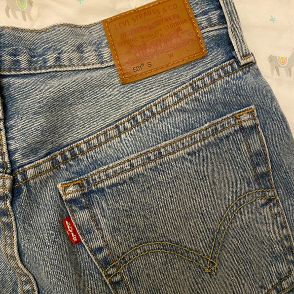 Levi 501 Jeans NWOT - Picture 2 of 2